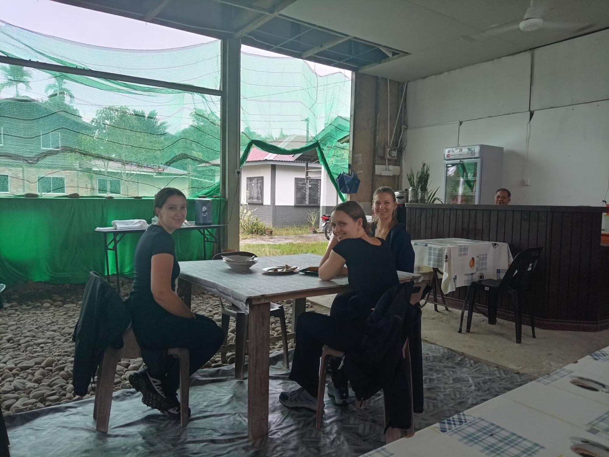 Mulu D Cave Homestay Exteriör bild