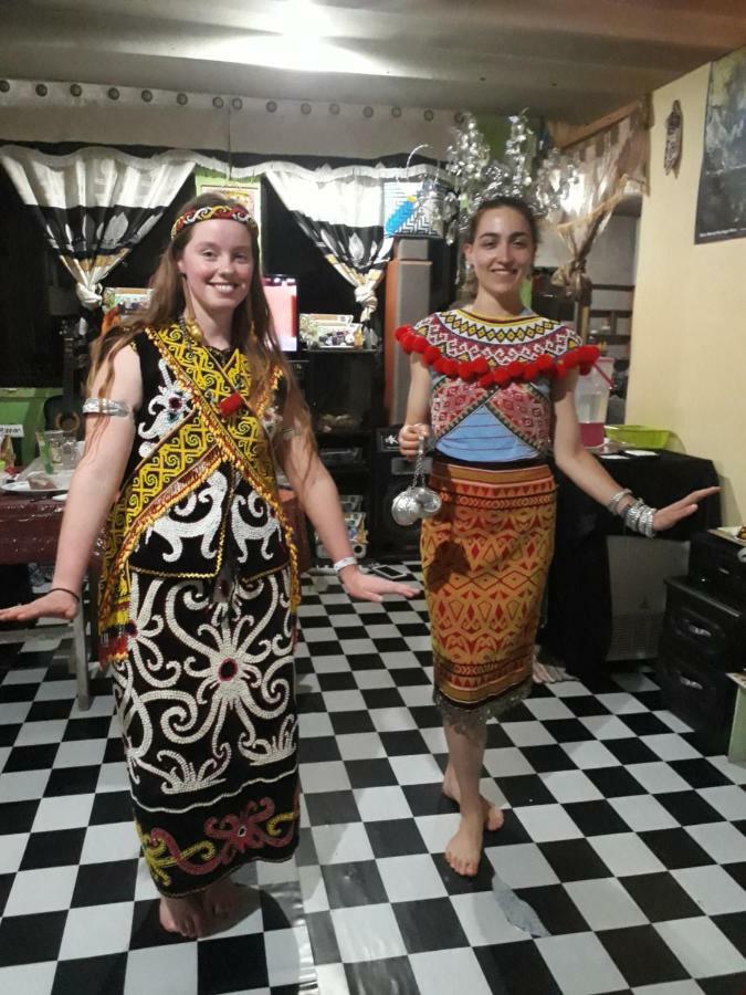 Mulu D Cave Homestay Exteriör bild