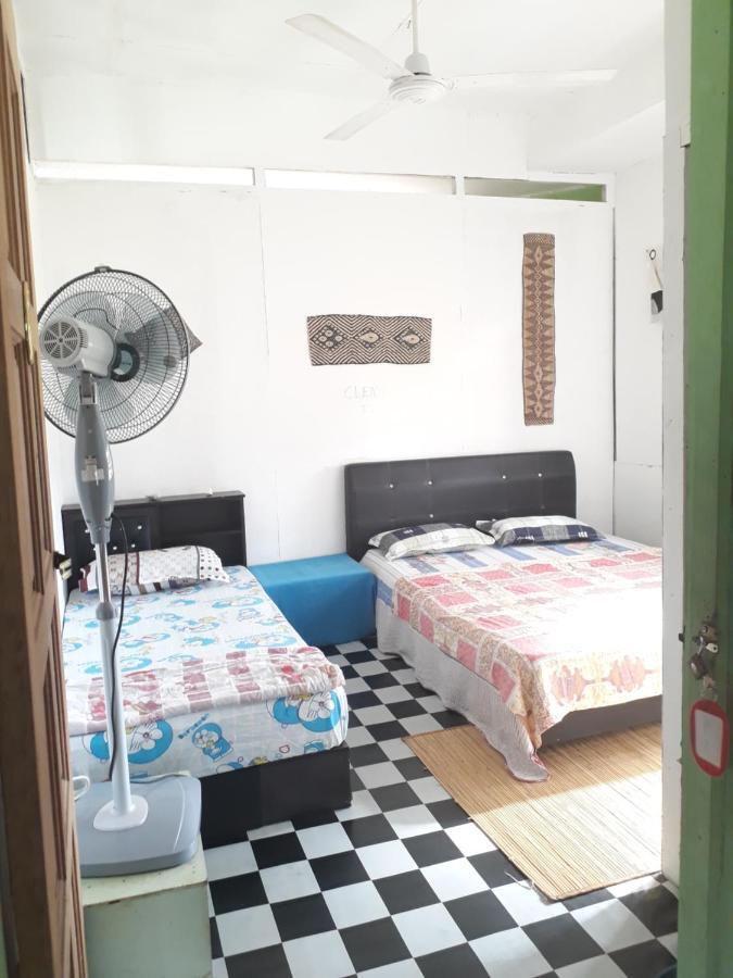 Mulu D Cave Homestay Exteriör bild